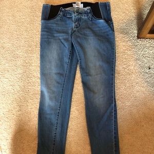 Ingrid & Isabel maternity jeggings